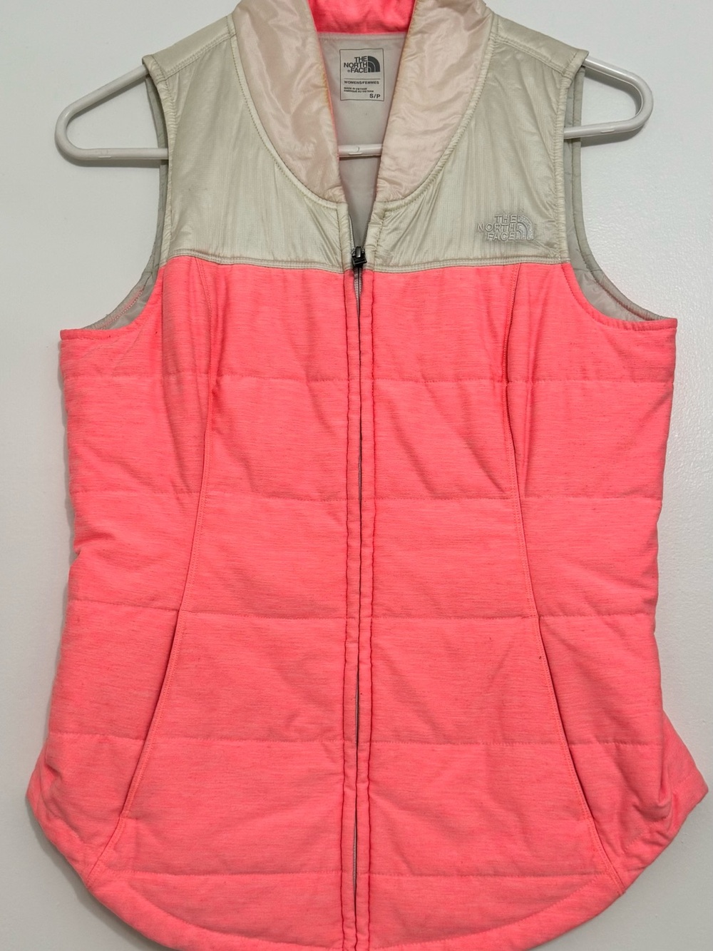 EUC! The North Face Coral-Pink and Cream Quilted Vest / Shipping Discount !!!